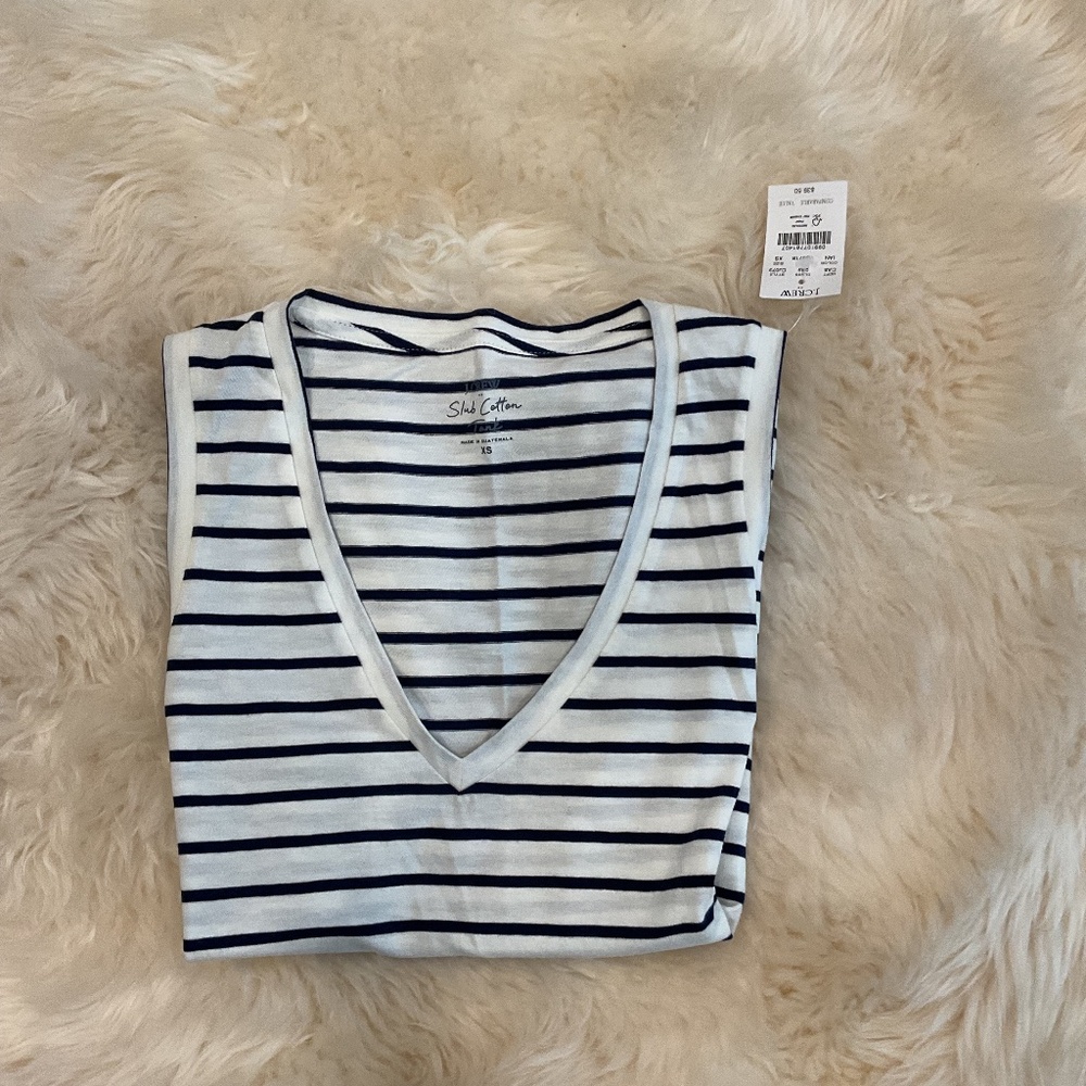 NWT J Crew Factory Sleeveless V Neck Shirt Size XS